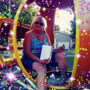 Meet your Posher, Leanne